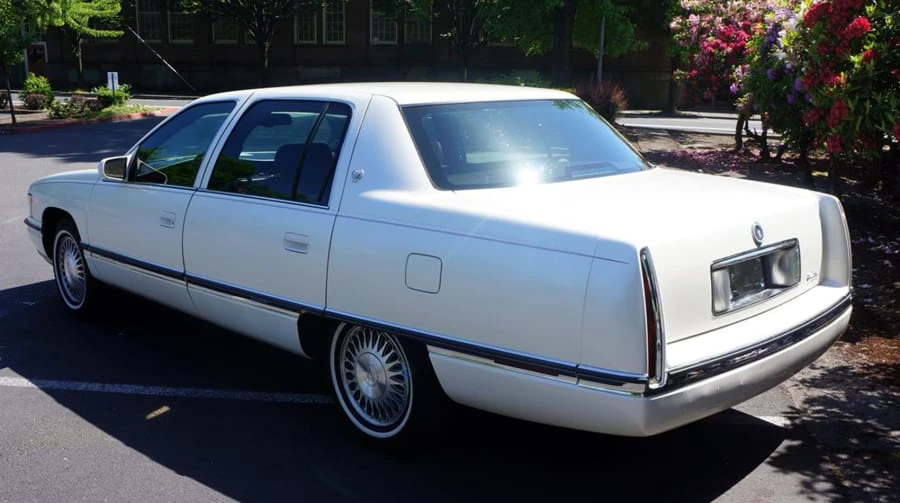 1995 Cadillac DeVille 7th Gen - Image 3 of 11