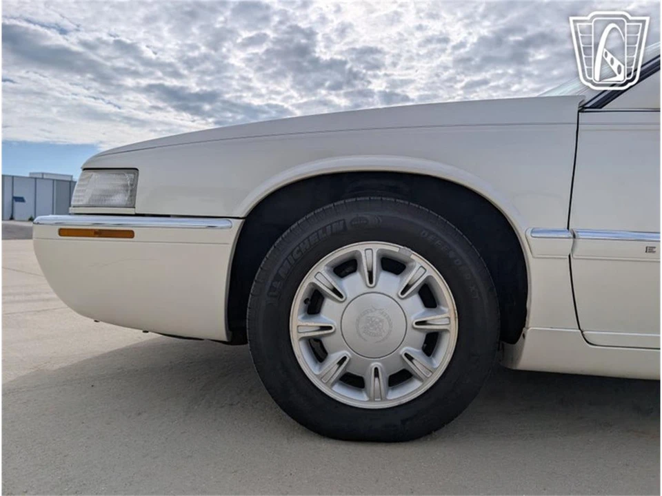 1995 Cadillac Eldorado 12th Gen - Image 26 of 31