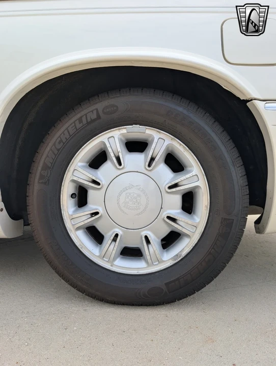 1995 Cadillac Eldorado 11th Gen - Image 16 of 21