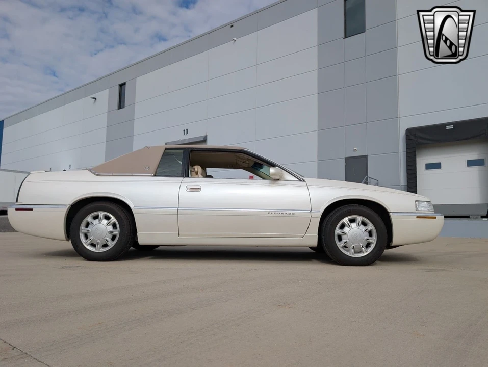 1995 Cadillac Eldorado 11th Gen - Image 9 of 21