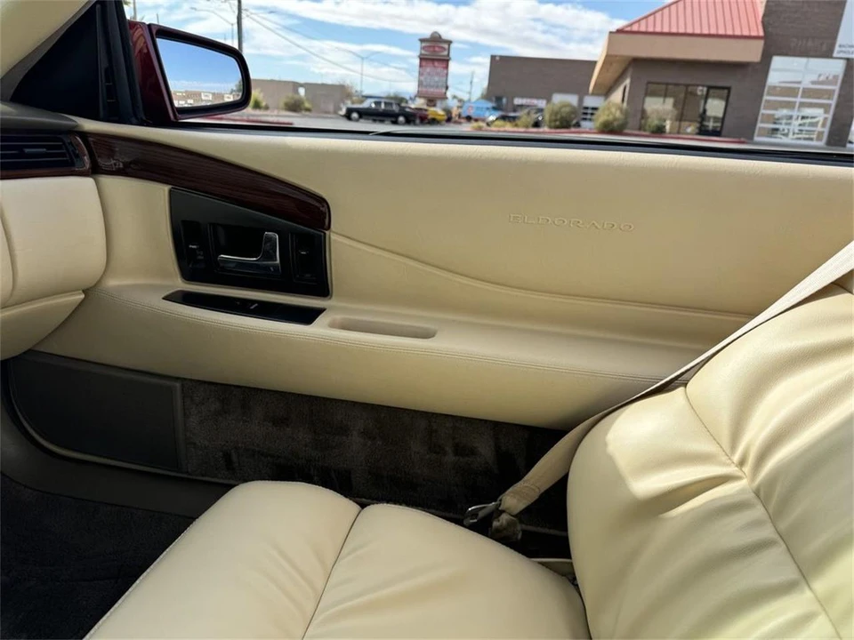 1995 Cadillac Eldorado 12th Gen - Image 17 of 31