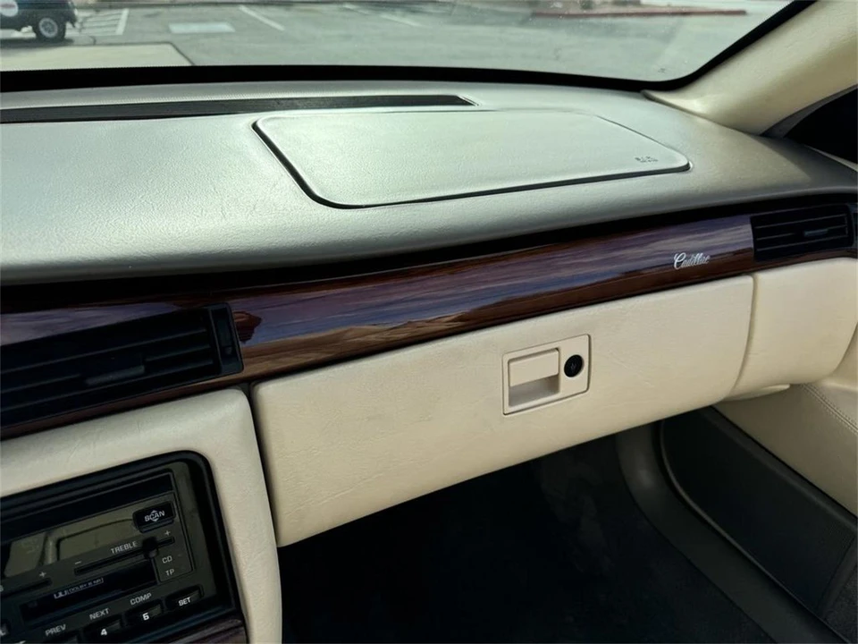 1995 Cadillac Eldorado 12th Gen - Image 14 of 31