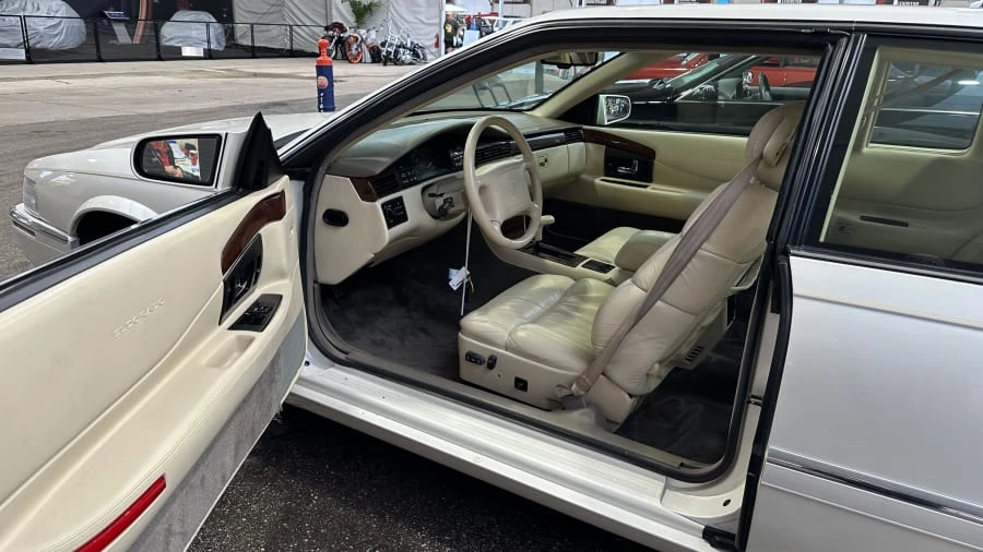1995 Cadillac Eldorado 12th Gen - Image 5 of 6