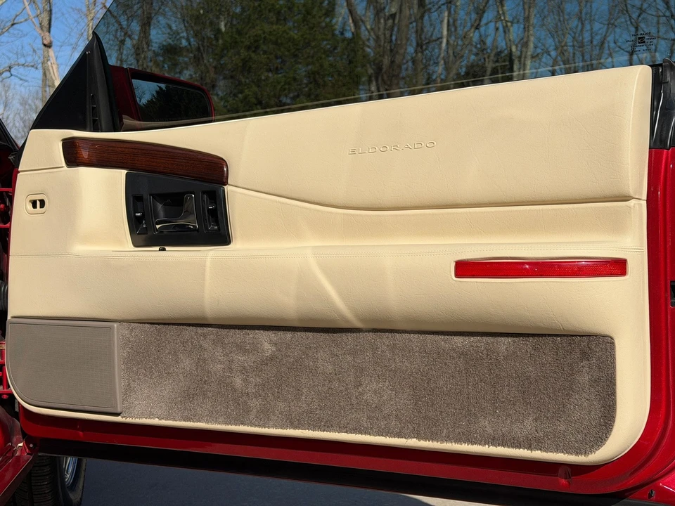 1995 Cadillac Eldorado 12th Gen - Image 9 of 31