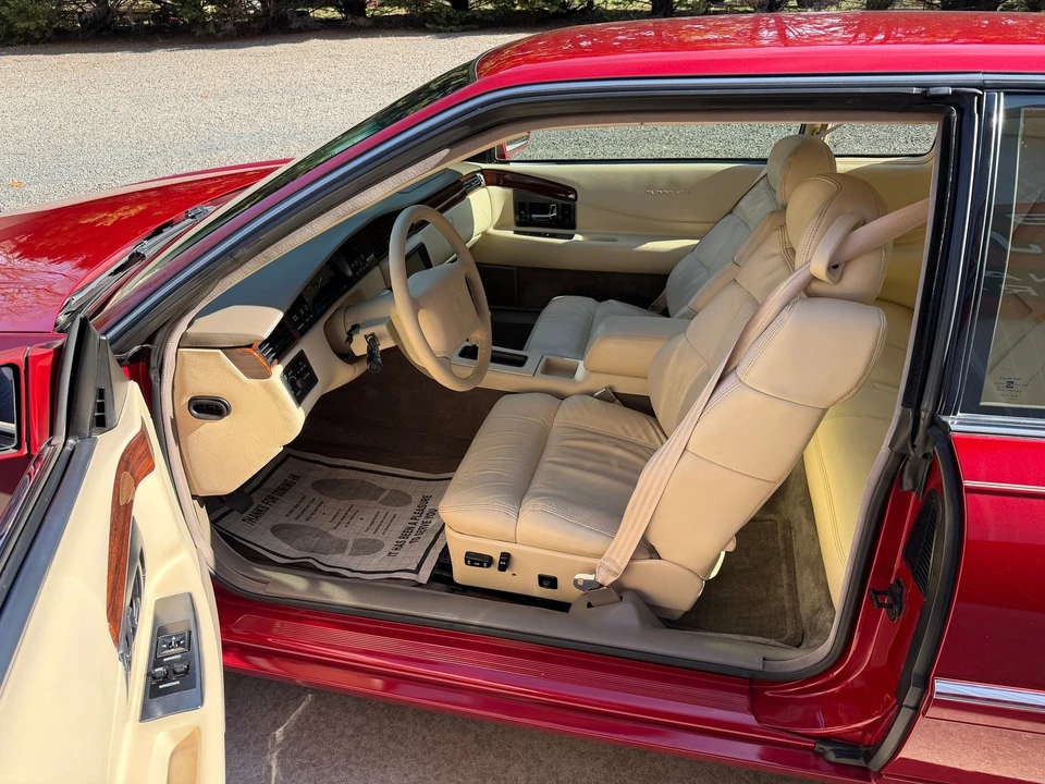 1995 Cadillac Eldorado 12th Gen - Image 13 of 31