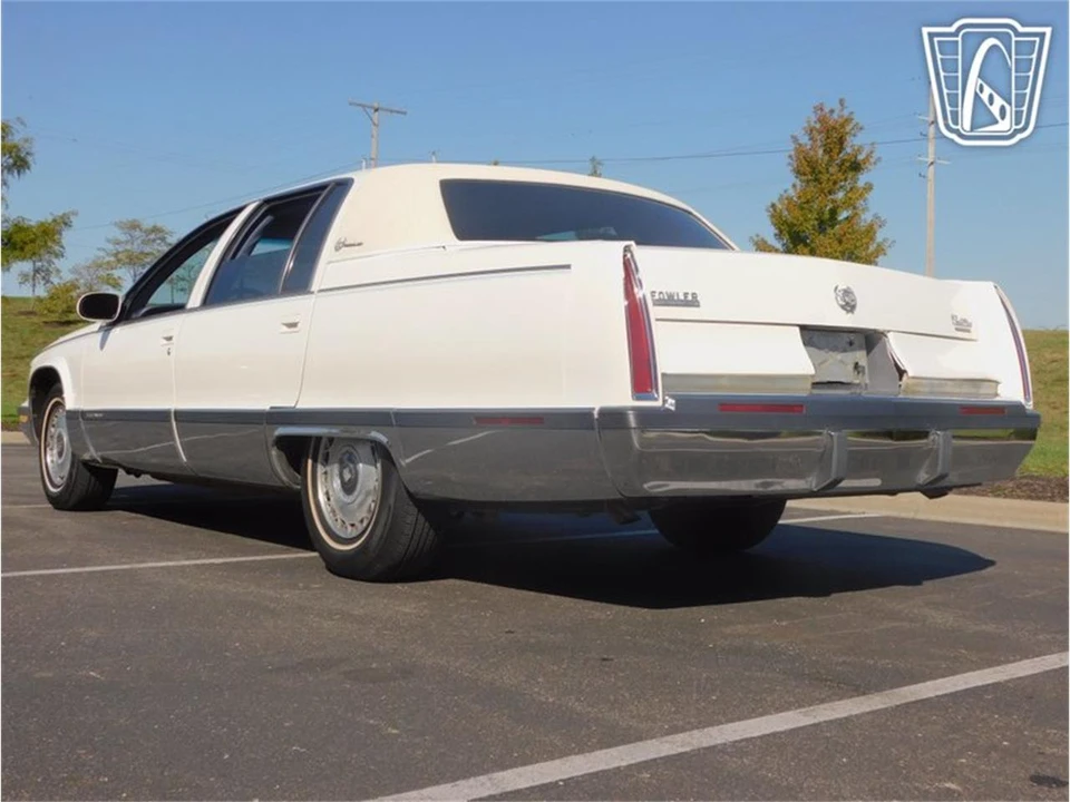1995 Cadillac Fleetwood - Image 19 of 31