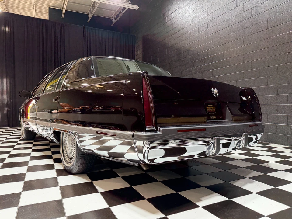 1995 Cadillac Fleetwood - Image 25 of 31