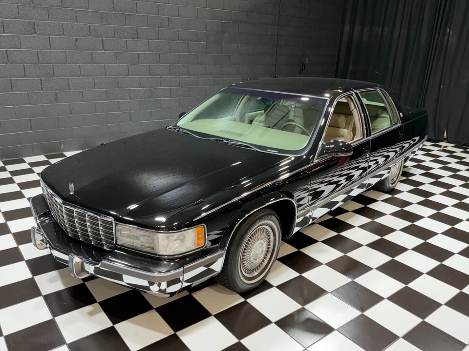 1995 Cadillac Fleetwood - Image 8 of 31