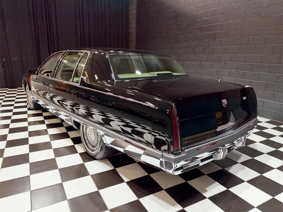 1995 Cadillac Fleetwood - Image 25 of 31