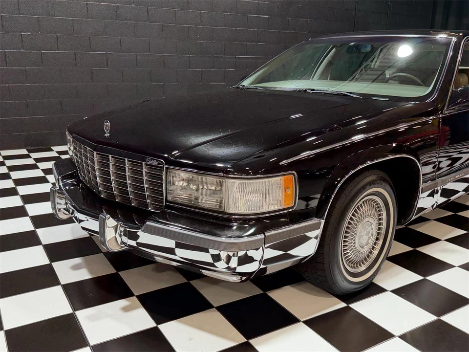 1995 Cadillac Fleetwood - Image 7 of 31