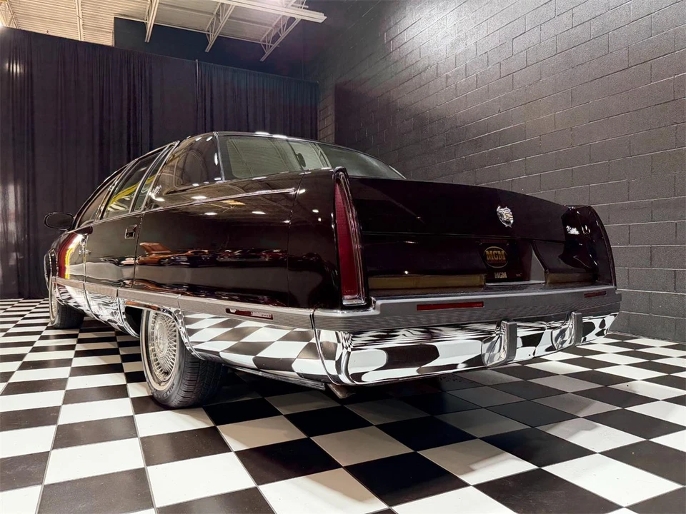 1995 Cadillac Fleetwood - Image 24 of 31