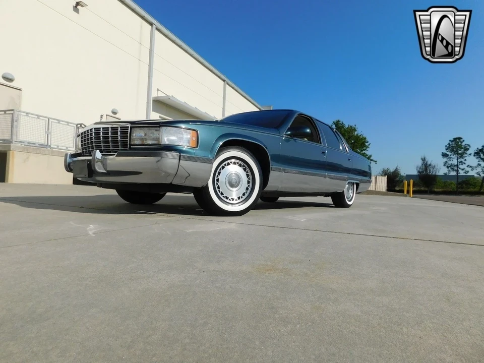 1995 Cadillac Fleetwood - Image 9 of 12