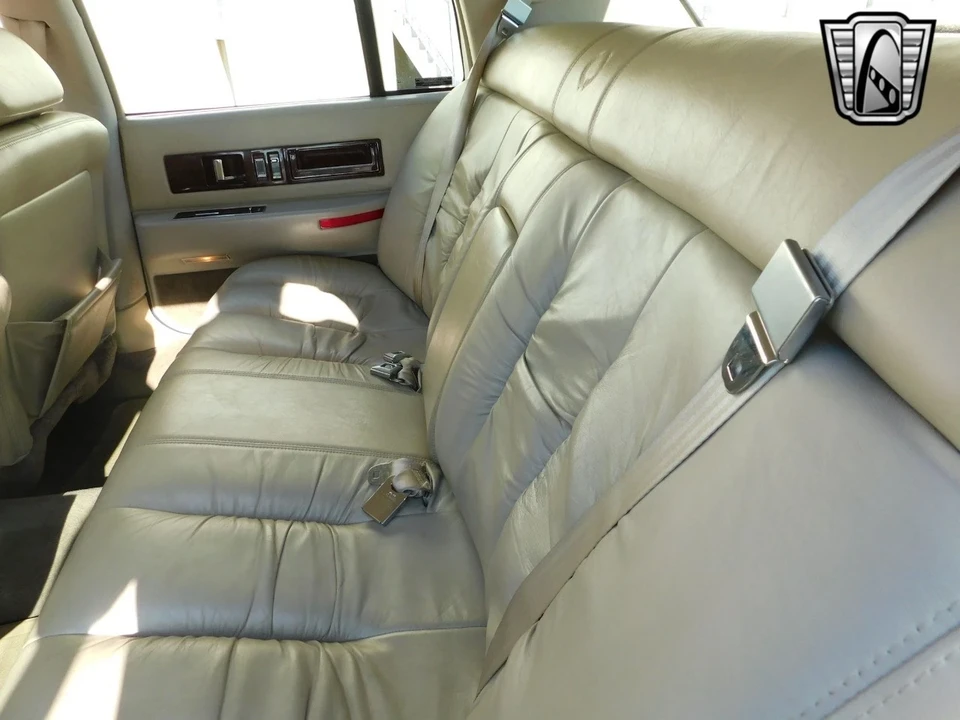 1995 Cadillac Fleetwood - Image 12 of 12