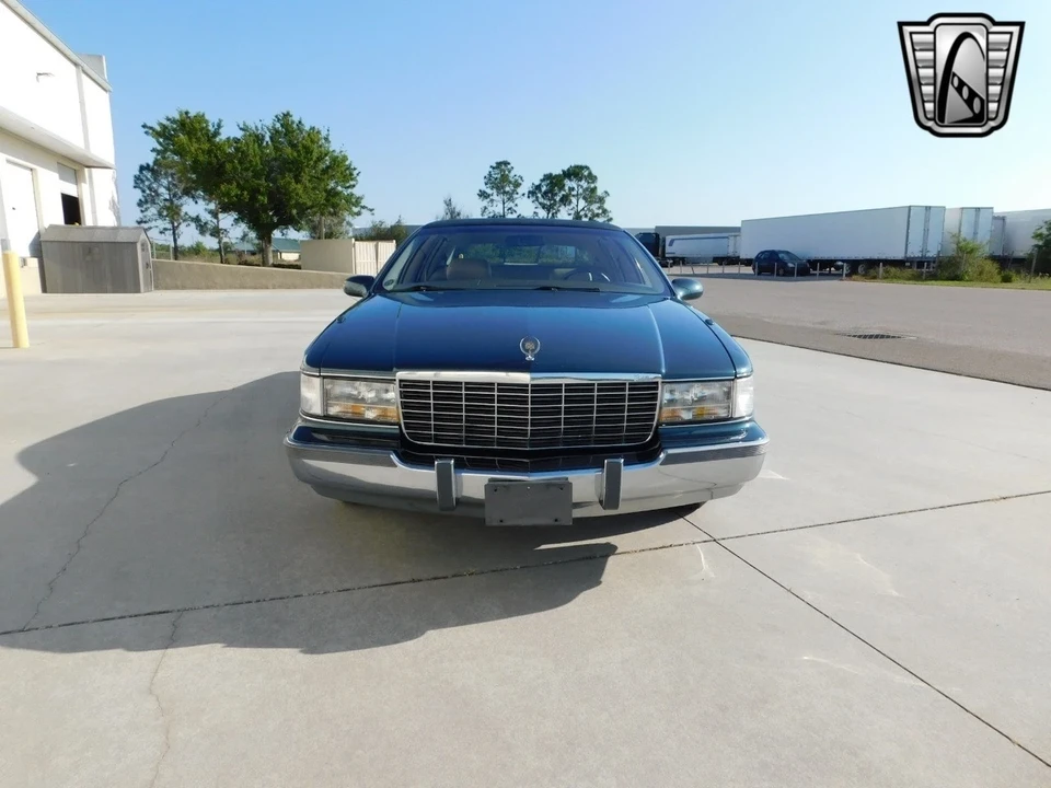 1995 Cadillac Fleetwood - Image 3 of 12