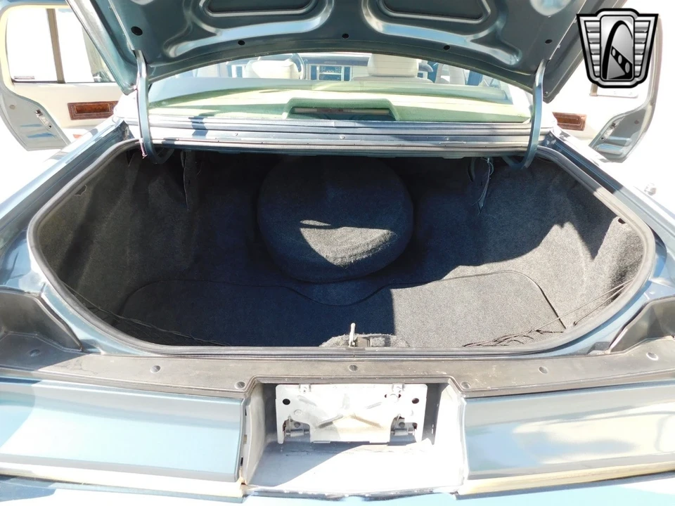 1995 Cadillac Fleetwood - Image 14 of 21
