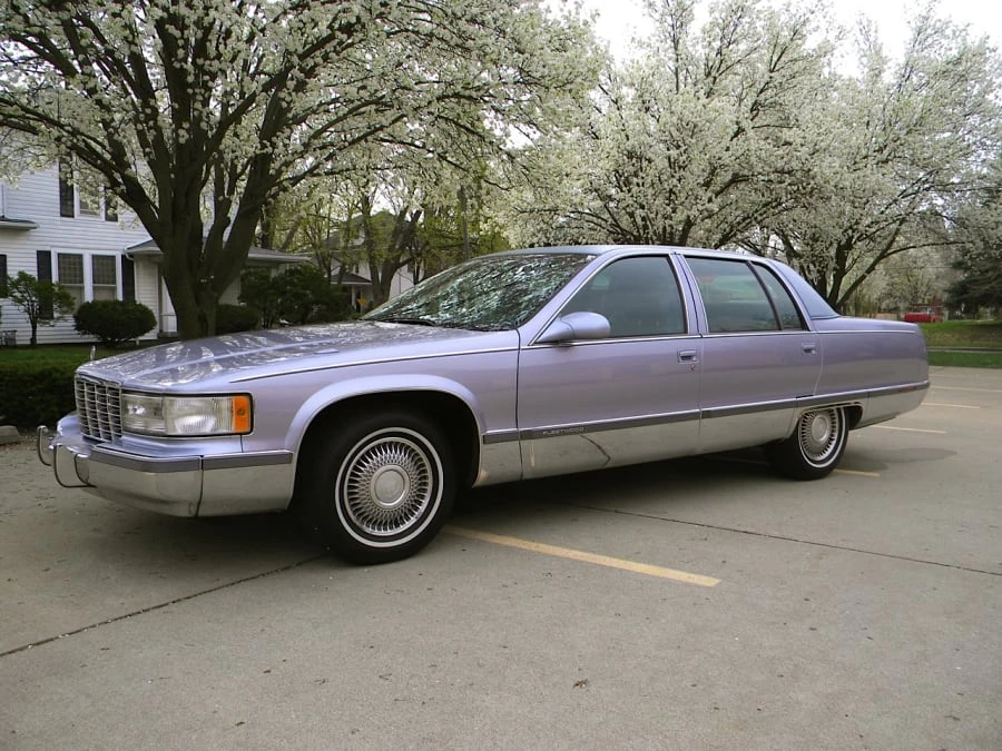 1995 Cadillac Fleetwood - Image 2 of 7