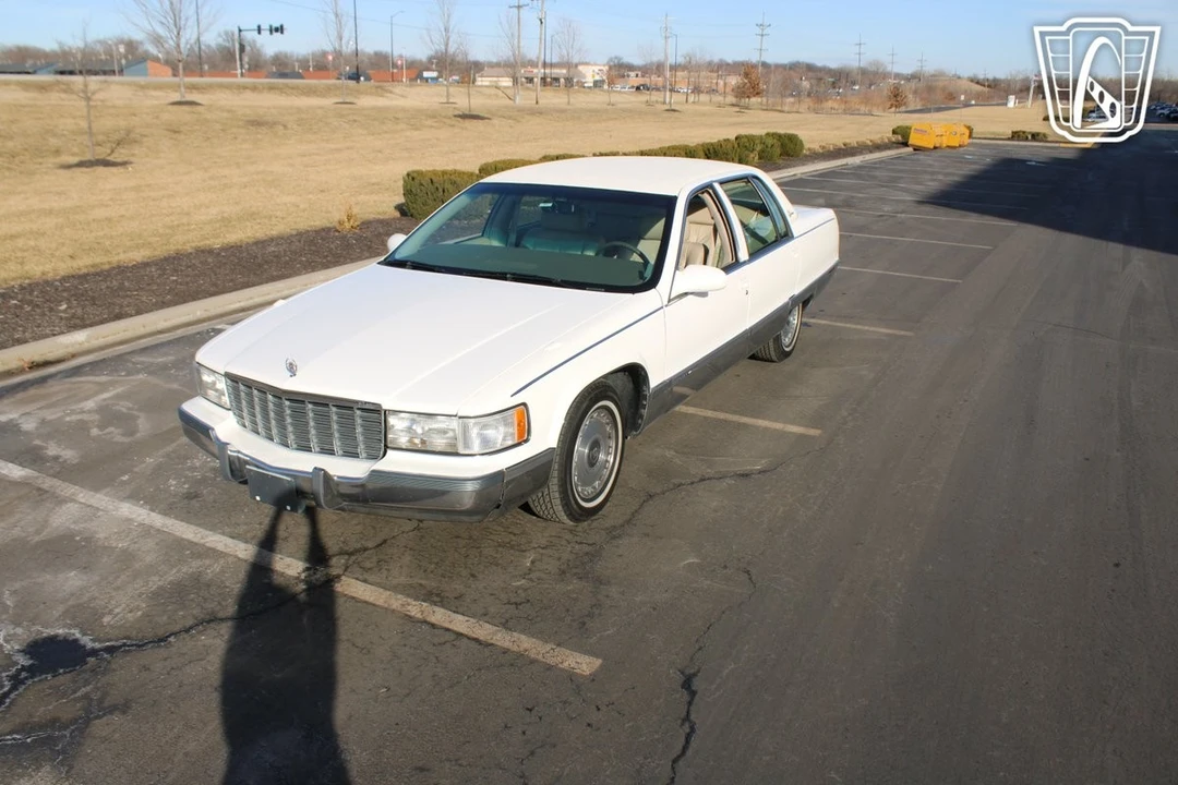 1995 Cadillac Fleetwood - Image 11 of 12