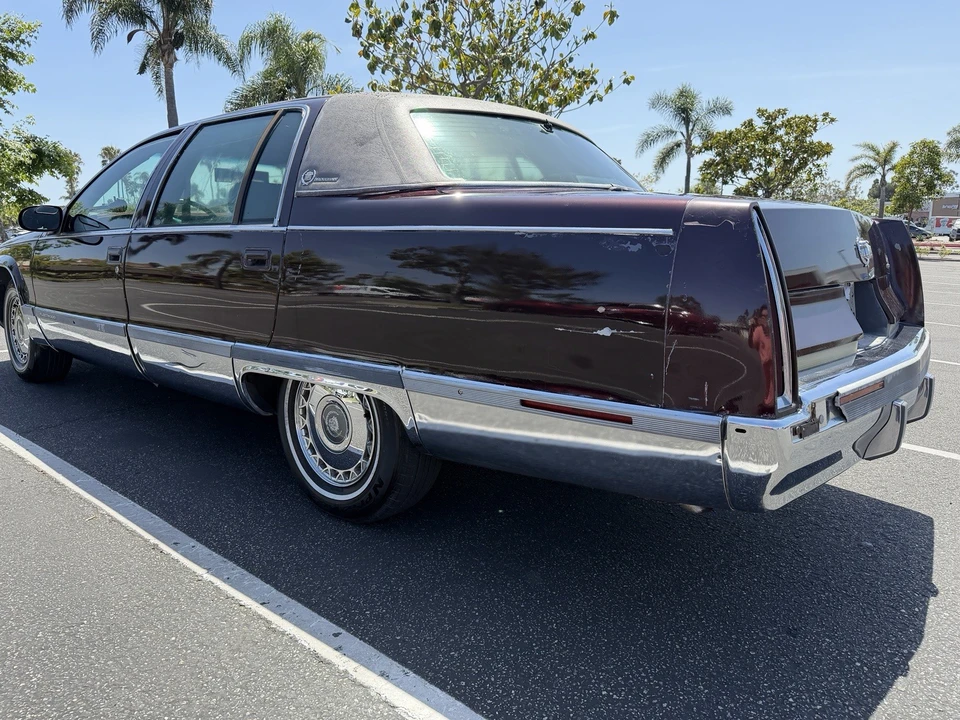 1995 Cadillac Fleetwood - Image 16 of 23