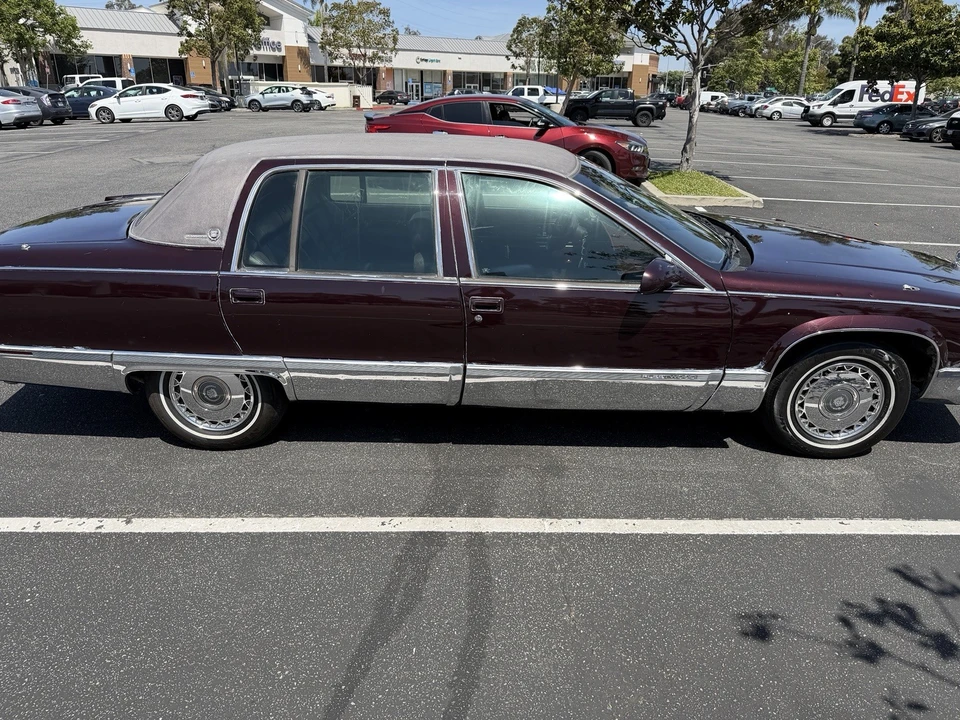 1995 Cadillac Fleetwood - Image 9 of 23