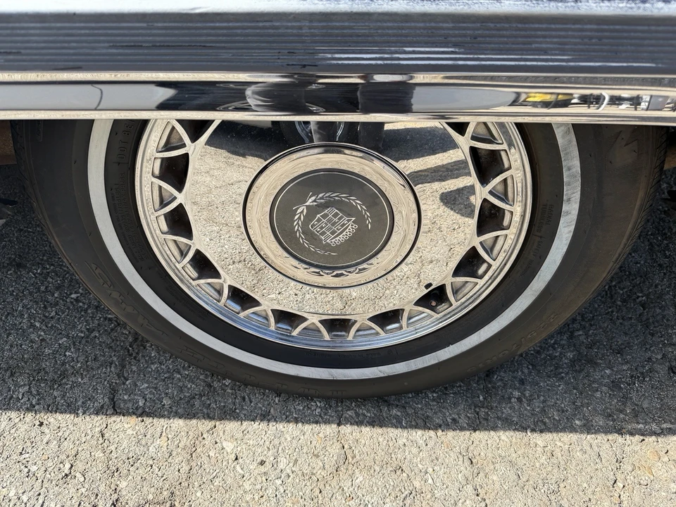 1995 Cadillac Fleetwood - Image 20 of 23