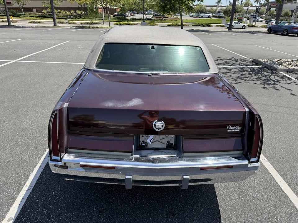 1995 Cadillac Fleetwood - Image 14 of 23