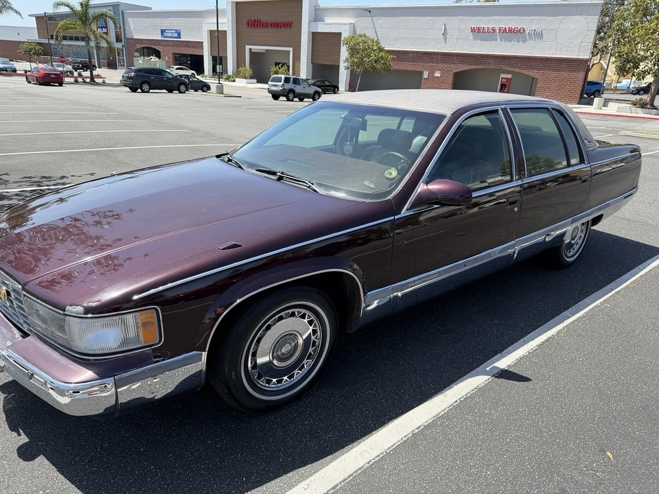 1995 Cadillac Fleetwood - Image 4 of 23