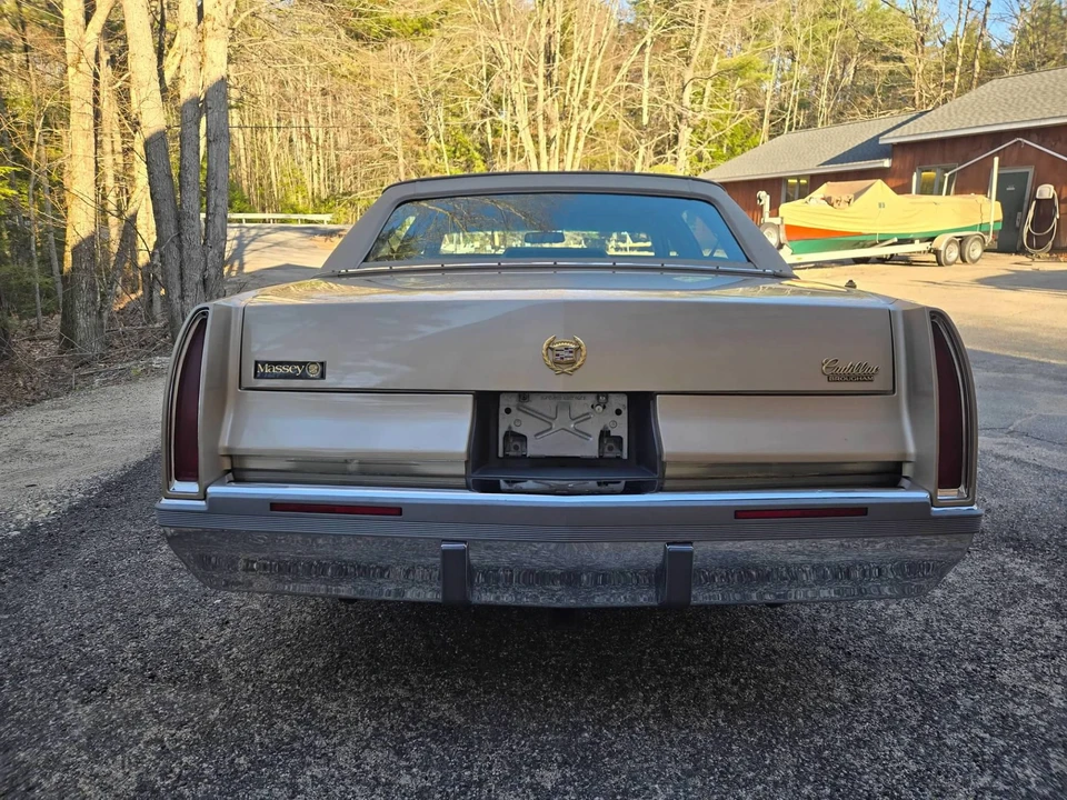1995 Cadillac Fleetwood - Image 10 of 31