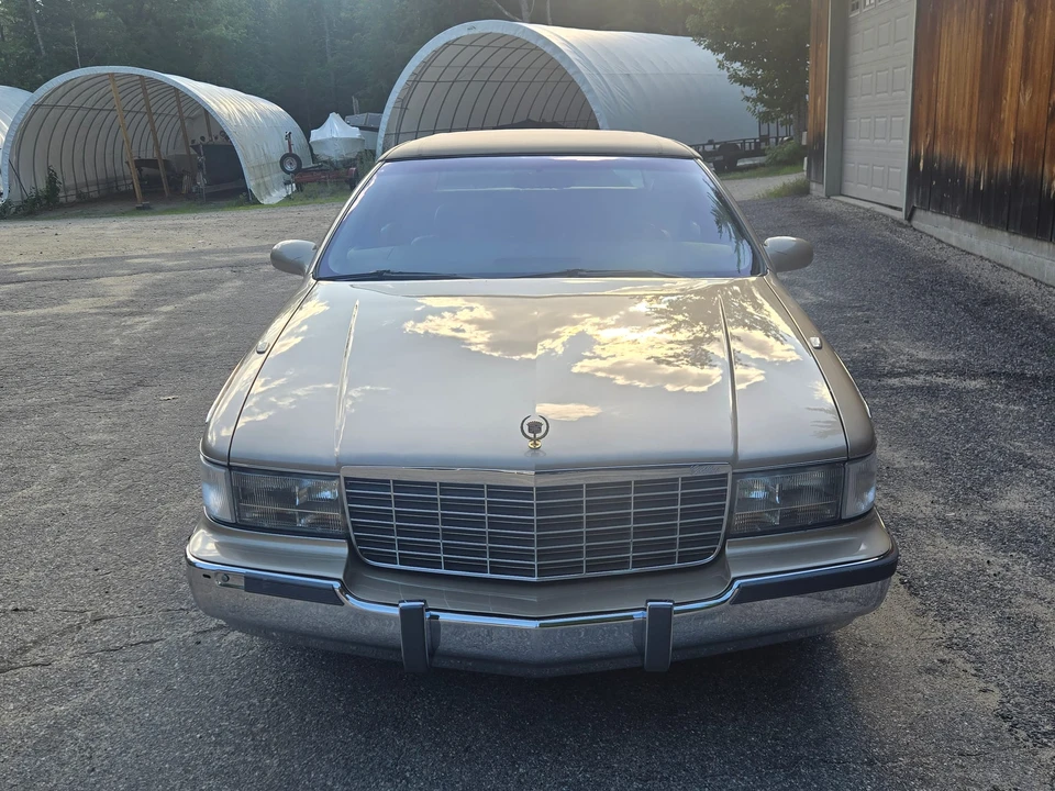 1995 Cadillac Fleetwood - Image 26 of 31