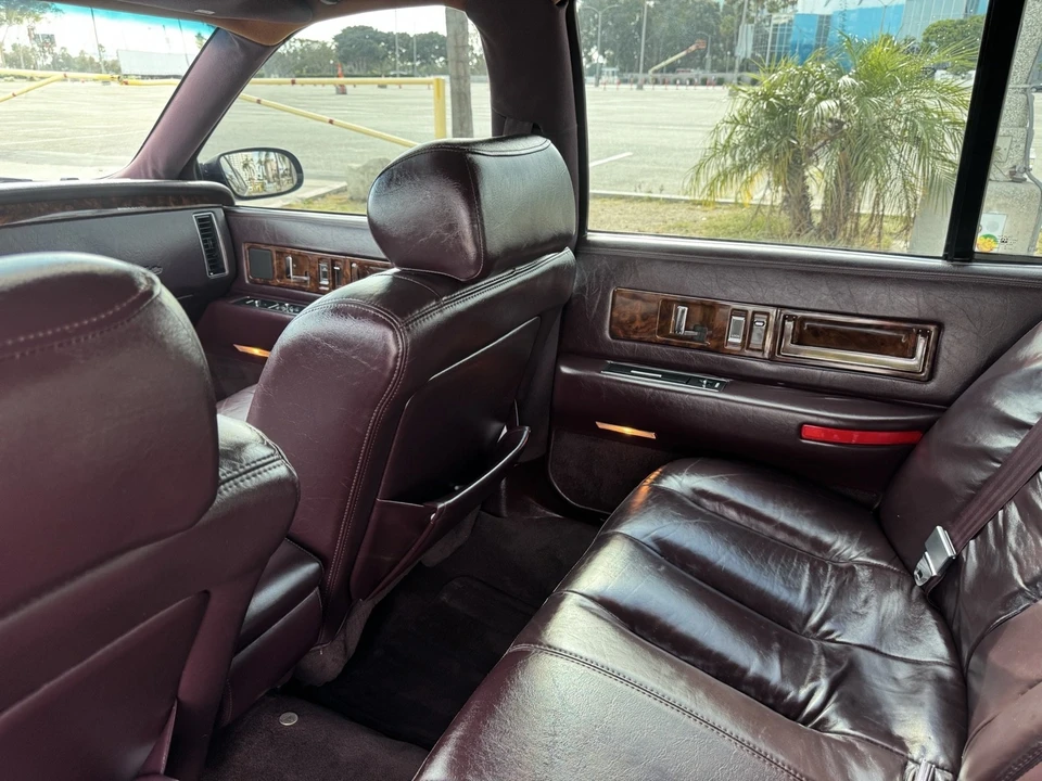 1995 Cadillac Fleetwood - Image 16 of 20
