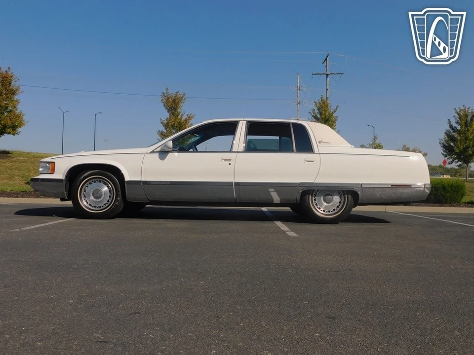 1995 Cadillac Fleetwood - Image 20 of 21
