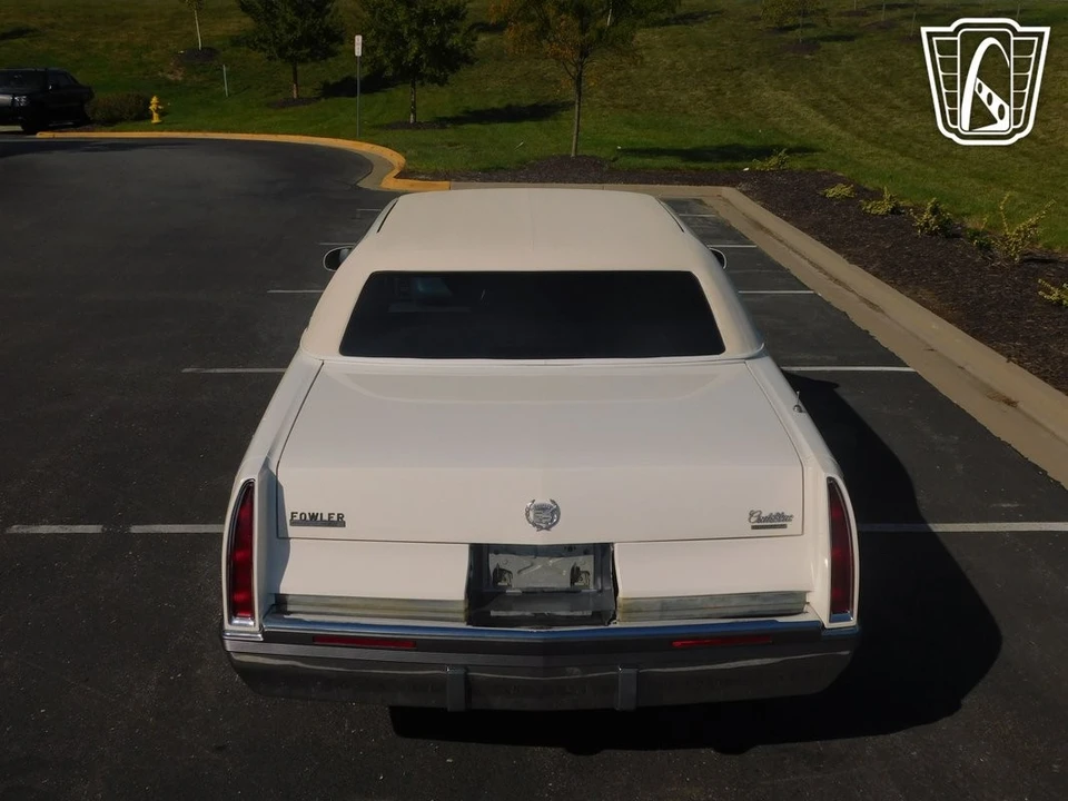 1995 Cadillac Fleetwood - Image 13 of 21
