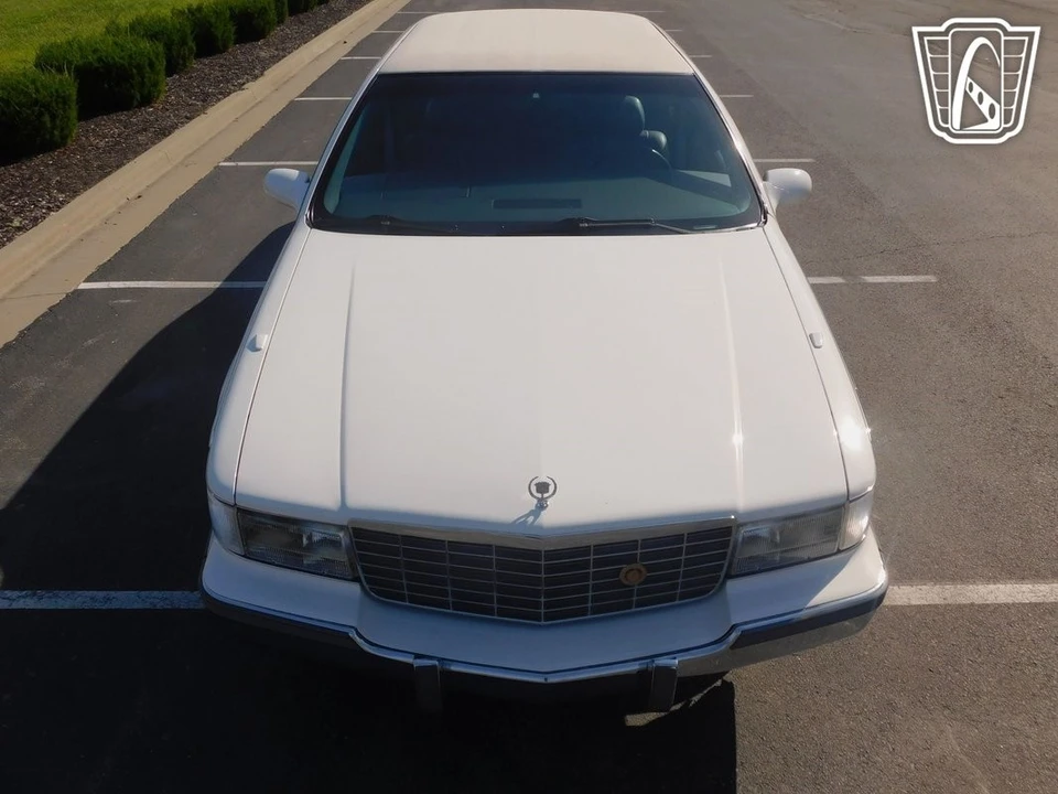1995 Cadillac Fleetwood - Image 18 of 21