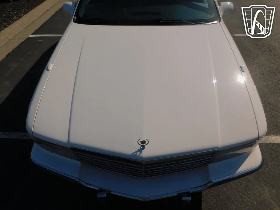 1995 Cadillac Fleetwood - Image 26 of 31