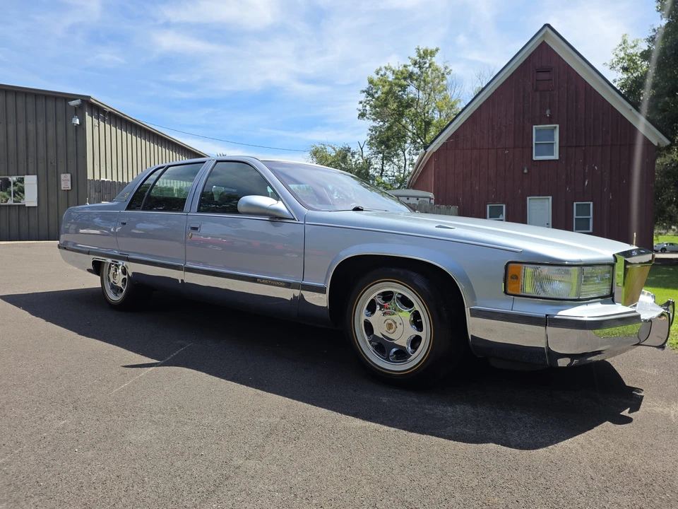 1995 Cadillac Fleetwood - Image 21 of 31