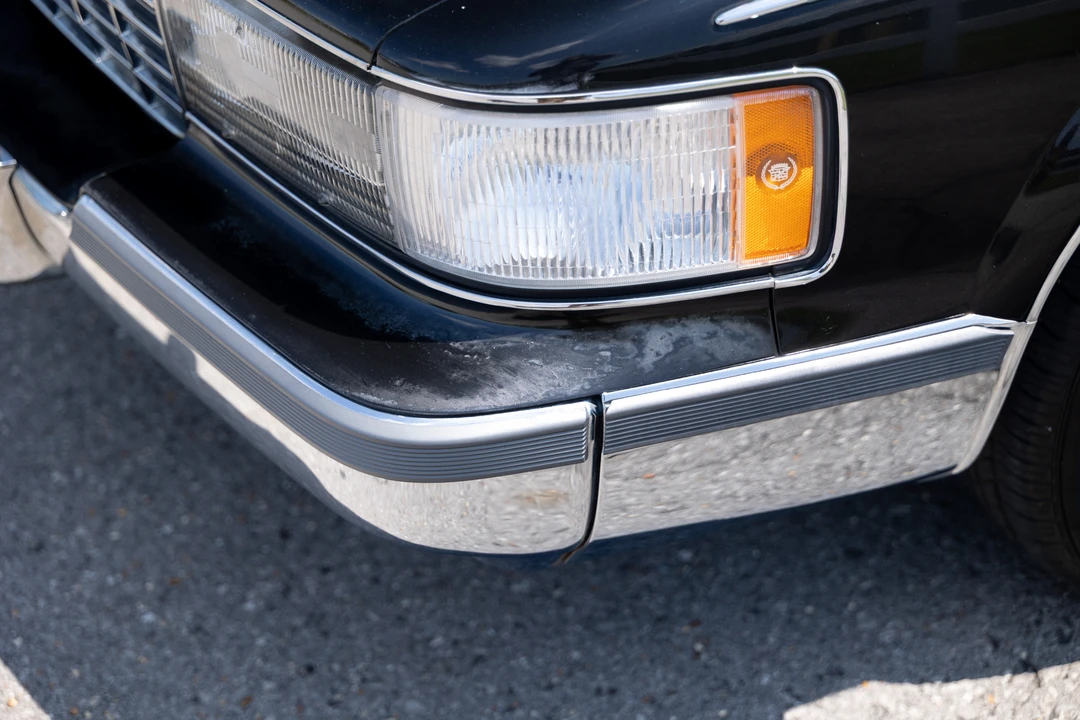 1995 Cadillac Fleetwood - Image 25 of 31