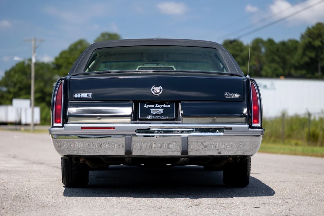 1995 Cadillac Fleetwood - Image 12 of 31
