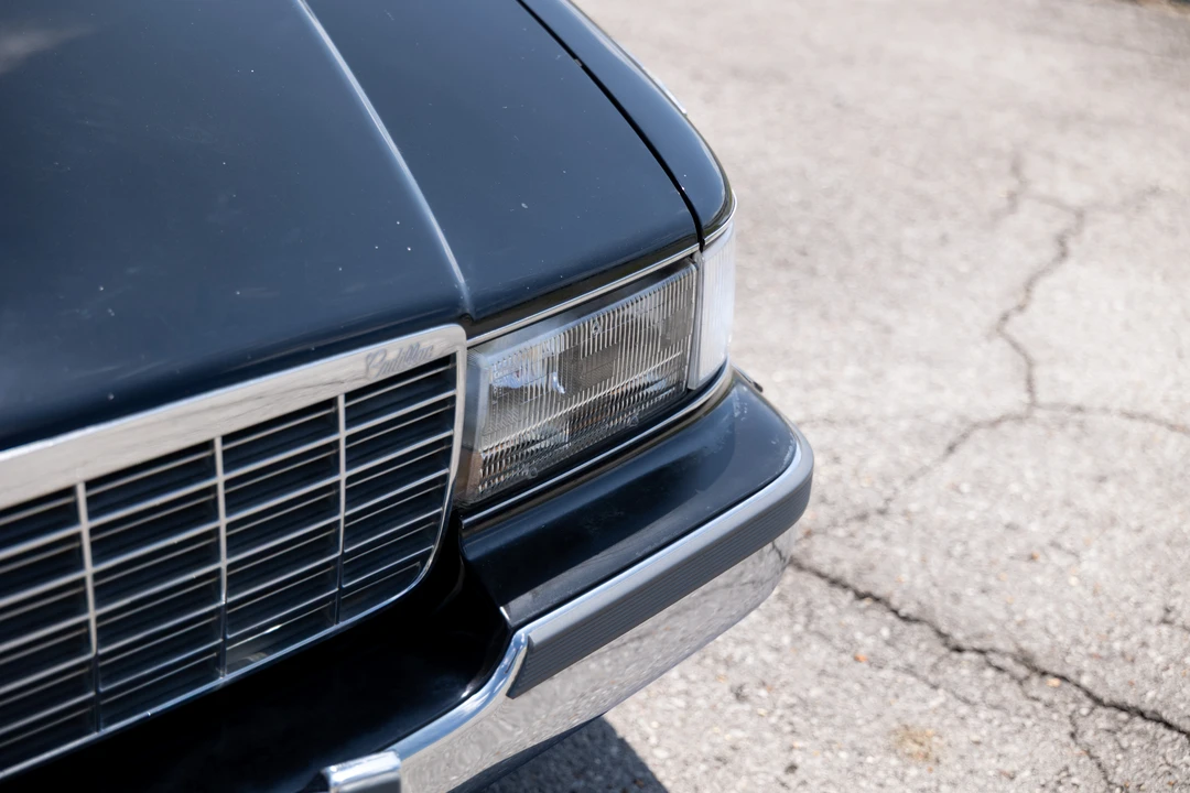 1995 Cadillac Fleetwood - Image 20 of 31