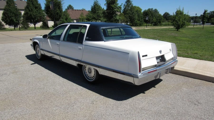 1995 Cadillac Fleetwood - Image 3 of 8