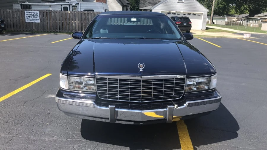 1995 Cadillac Fleetwood - Image 3 of 27