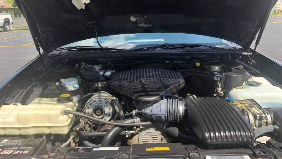 1995 Cadillac Fleetwood - Image 14 of 27
