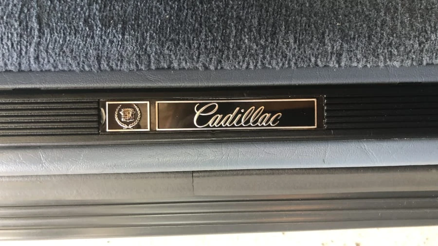 1995 Cadillac Fleetwood - Image 22 of 27