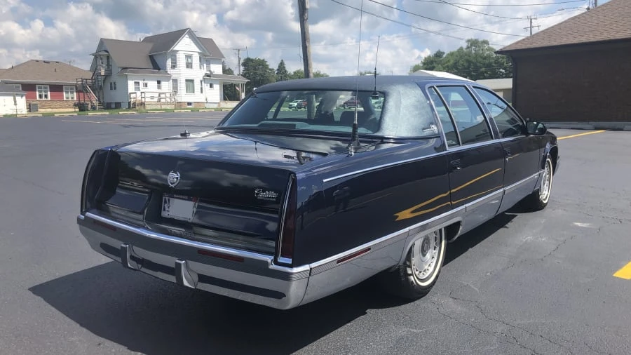 1995 Cadillac Fleetwood - Image 26 of 27