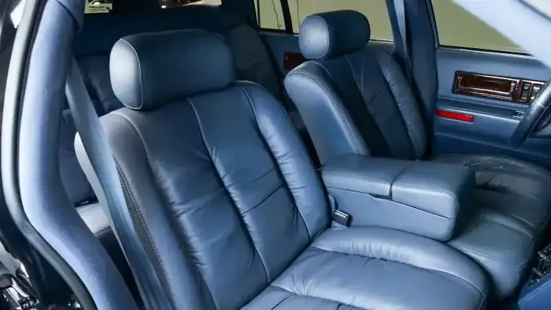 1995 Cadillac Fleetwood - Image 25 of 31
