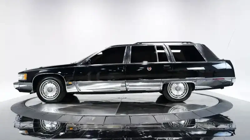 1995 Cadillac Fleetwood - Image 13 of 31