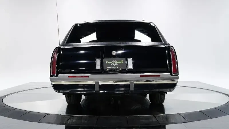 1995 Cadillac Fleetwood - Image 17 of 31