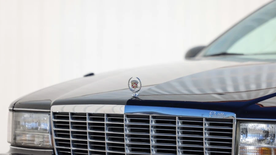 1995 Cadillac Fleetwood - Image 17 of 31