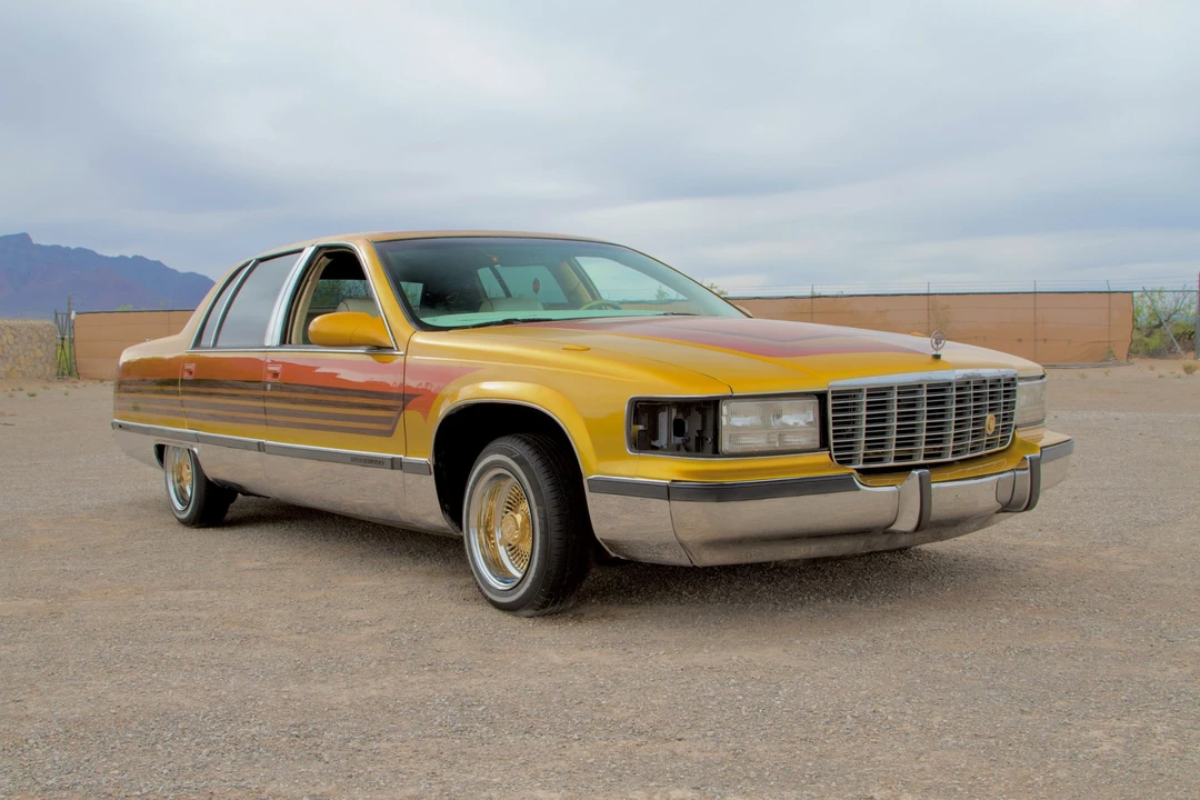 1995 Cadillac Fleetwood - Image 13 of 31