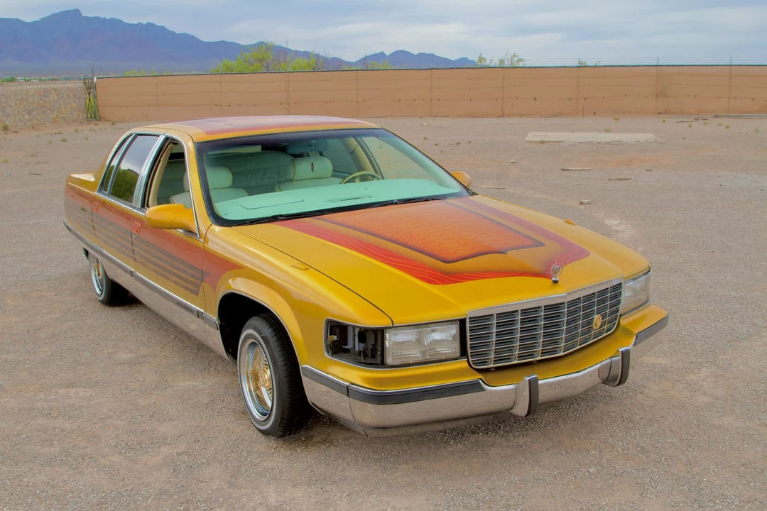 1995 Cadillac Fleetwood - Image 14 of 31