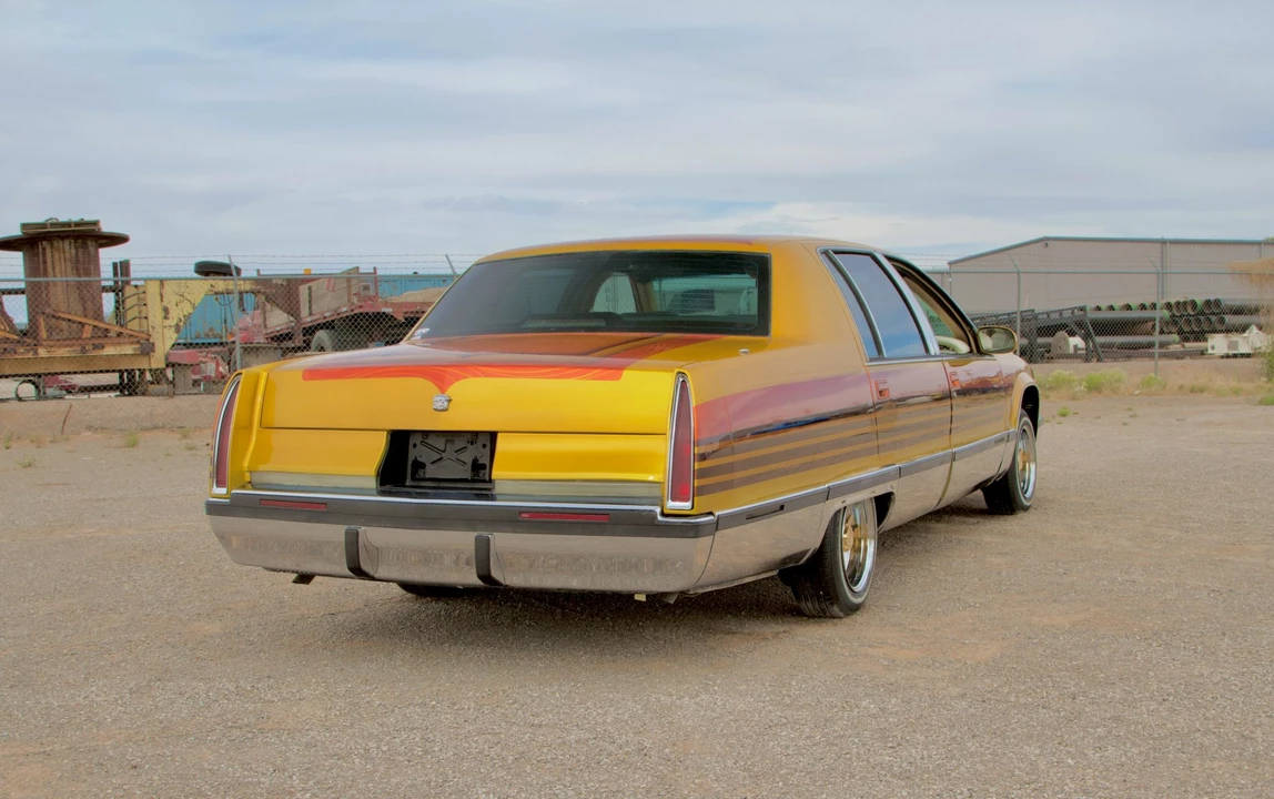 1995 Cadillac Fleetwood - Image 9 of 31