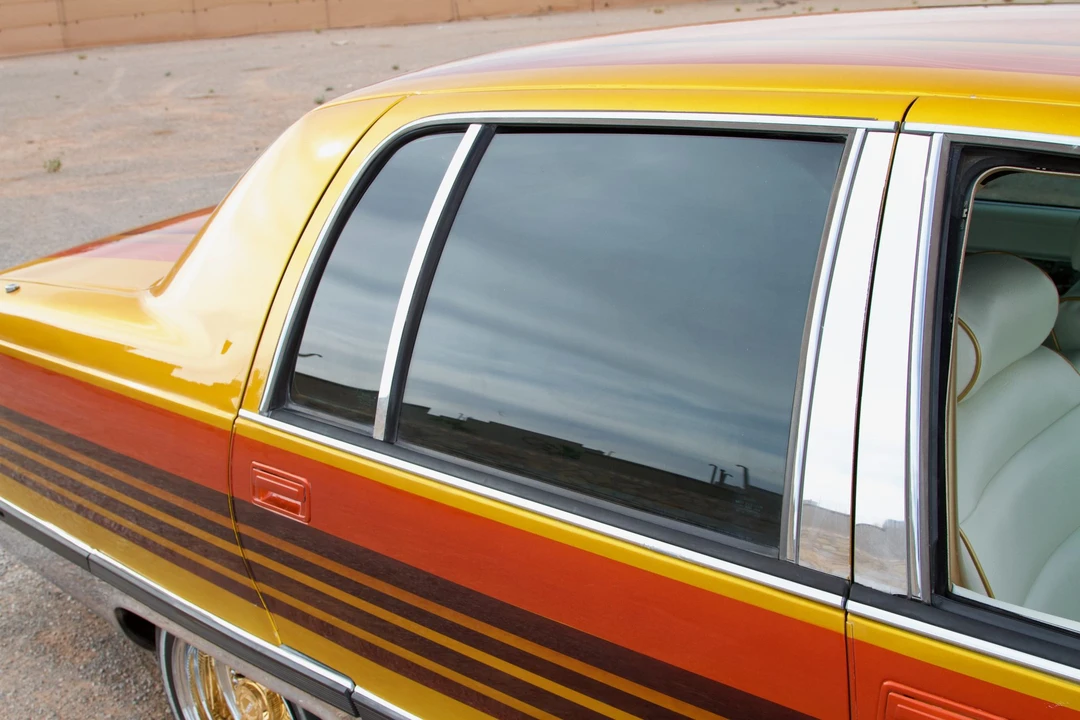 1995 Cadillac Fleetwood - Image 29 of 31